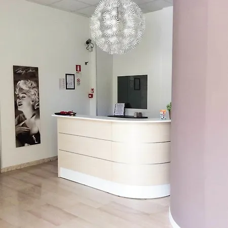 Augustus Hotel 3*