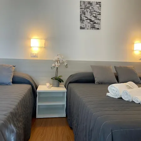 Hotel Augustus 3*