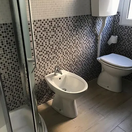 Augustus Hotel 3*