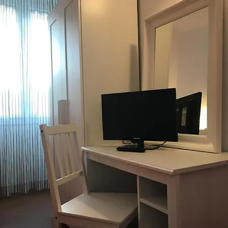 Augustus Hotel 3*