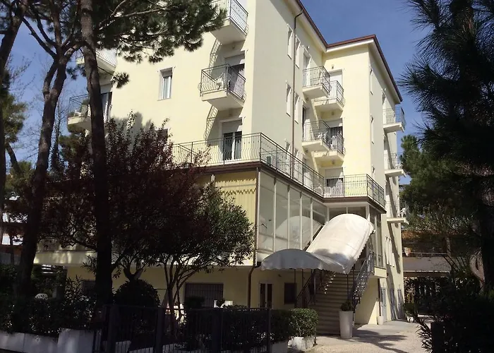Hotel Augustus 3*